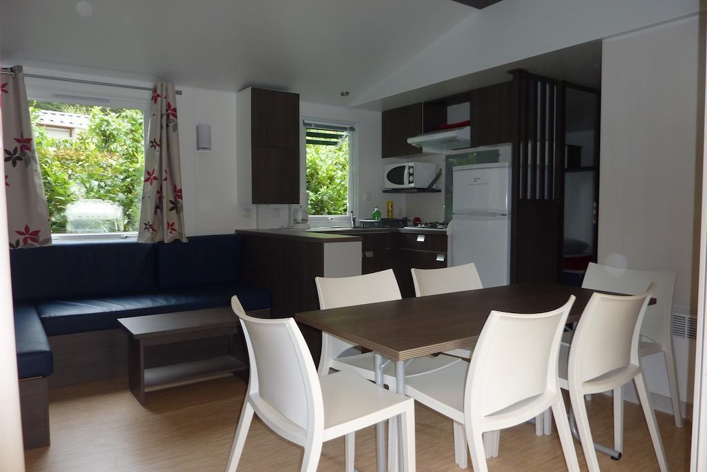 Camping Le Rey Louvie Juzon Zimmer foto
